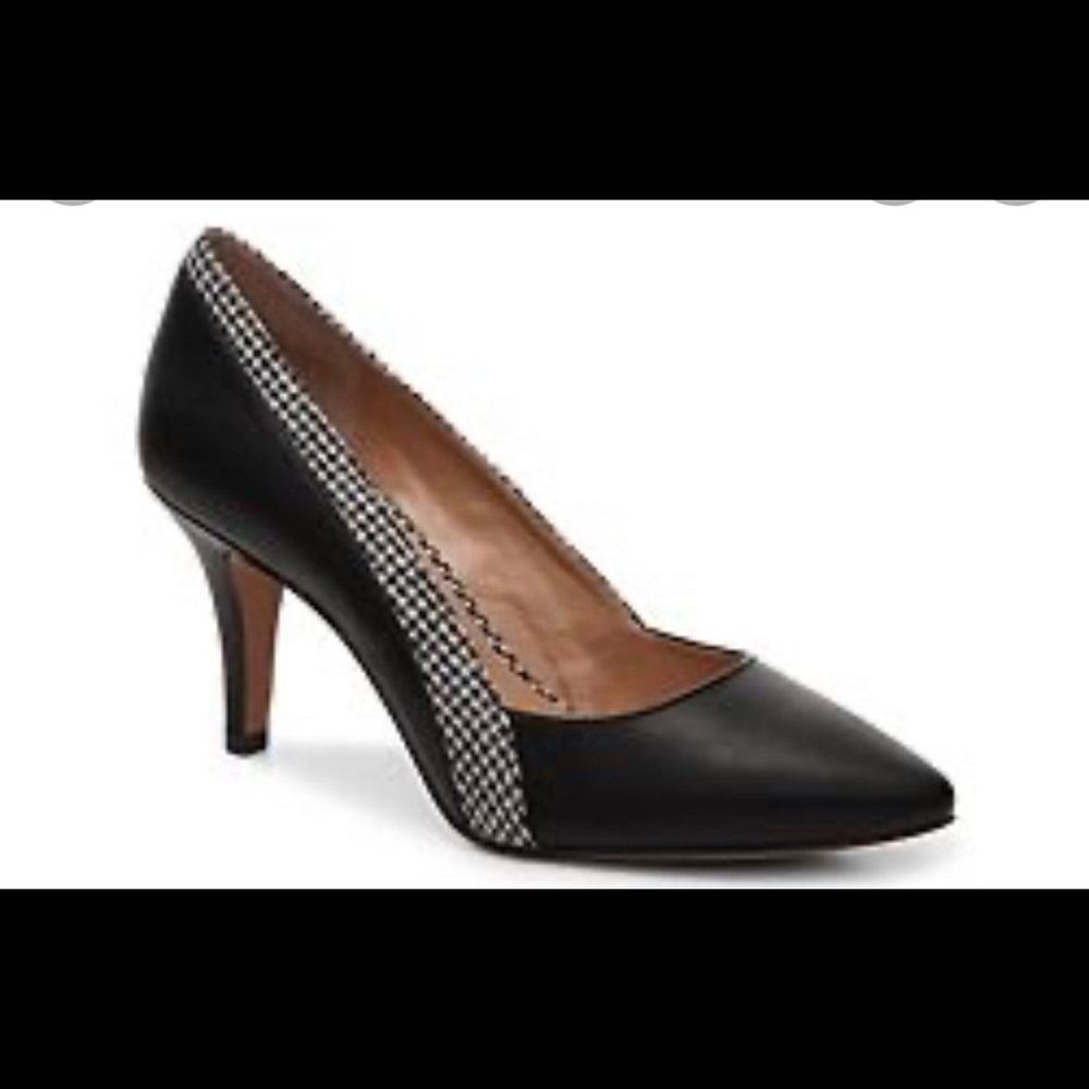 Classic Black Pointed Toe Women's Pump with Check Trim Size 8.5